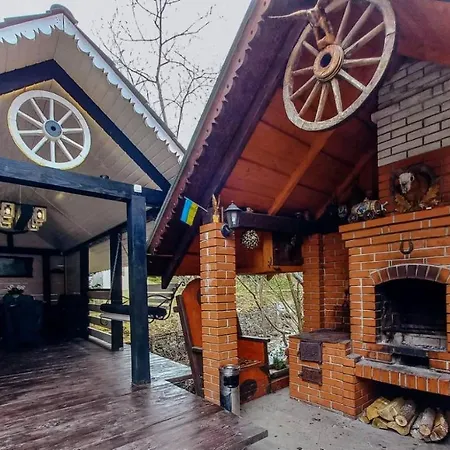 в карпатах Шале *