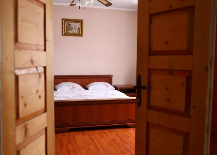 Πανσιόν у карпатах Tukhol'ka